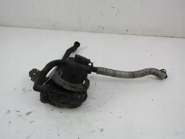 Pompe à air secondaire OEM AK-6-90643 pour VW Passat B5 image 4