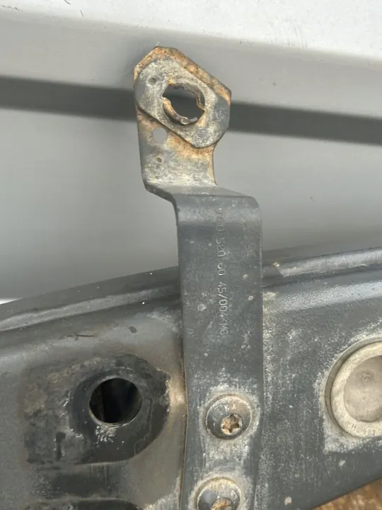 Mercedes Actros MP4 onderste voorframe balk OEM A9603106938 image 3