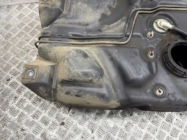 Brandstoftank Opel Vivaro OEM AMD210271 - Gebruikt image 10