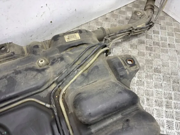 Brandstoftank Opel Vivaro OEM AMD210271 - Gebruikt image 6