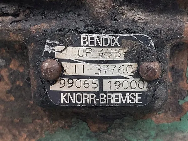 Compresseur d'air VOLVO FH D12C 1993-2002 3173001 image 3