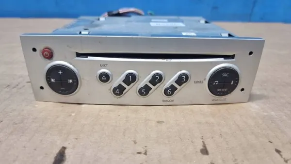 Radio CD Renault OEM 8200633632 pour Modus/Megane/Scenic II image 2