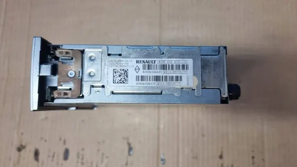 Radio CD Renault OEM 8200633632 pour Modus/Megane/Scenic II image 3