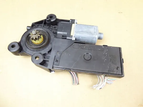 Motor de vidro elétrico traseiro direito BMW 1 E87 image 4