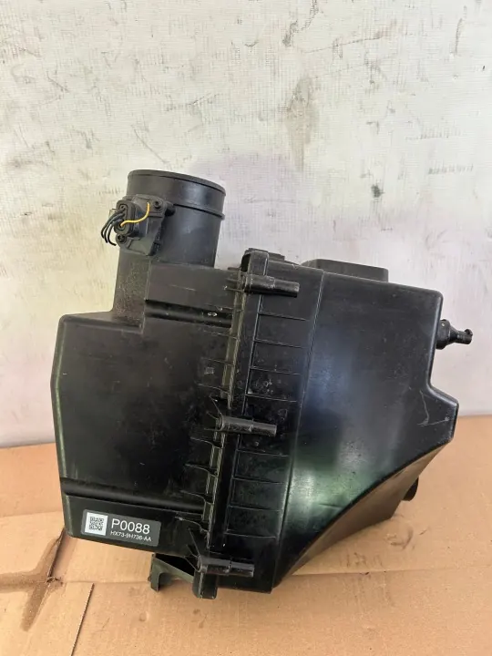 Luftfilterhus OEM HX73-9H736-AA för Jaguar F-Pace image 2