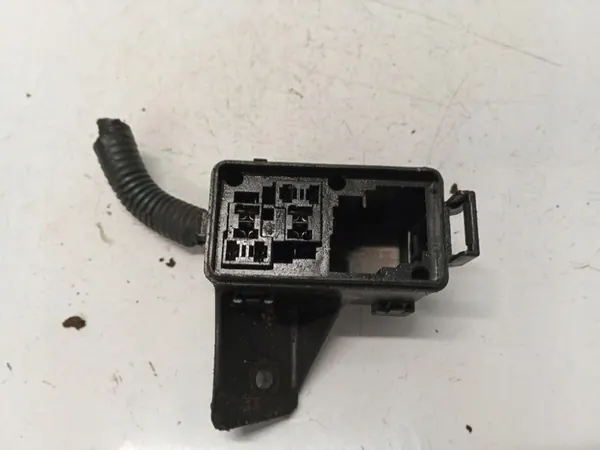 Caixa de Fusíveis Toyota Yaris 2006 1.4L 7162xai image 2