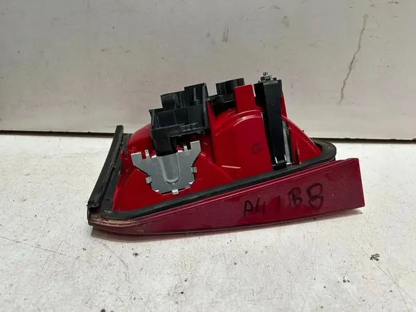 Luz trasera derecha Audi A4 B8 Sedan 8K5945094D image 10