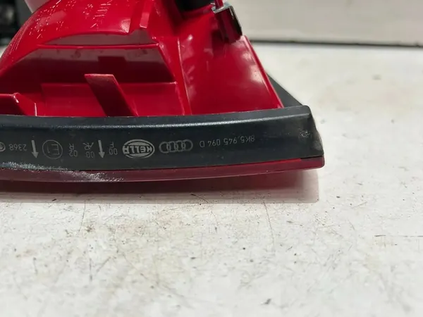 Luz trasera derecha Audi A4 B8 Sedan 8K5945094D image 4
