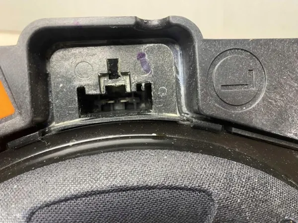 Altavoz grave izquierdo BMW 3 2021 OEM 2622861 image 5