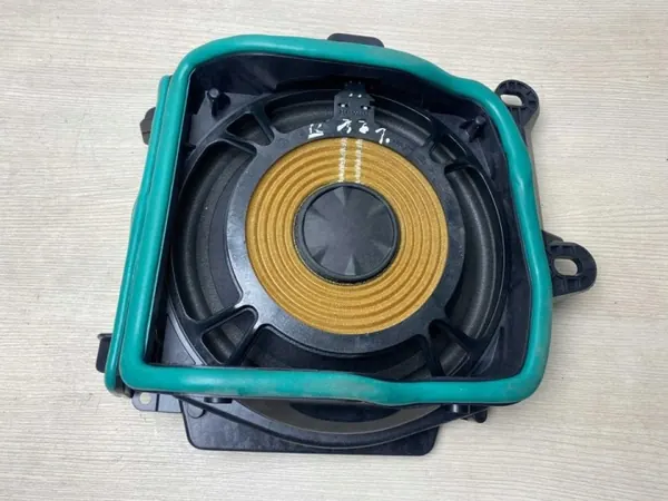 Altavoz grave izquierdo BMW 3 2021 OEM 2622861 image 7
