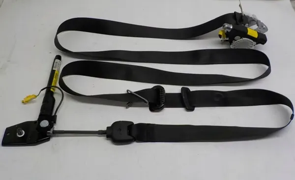 Lancia Delta Gurtstraffer OEM 07355269740 image 10