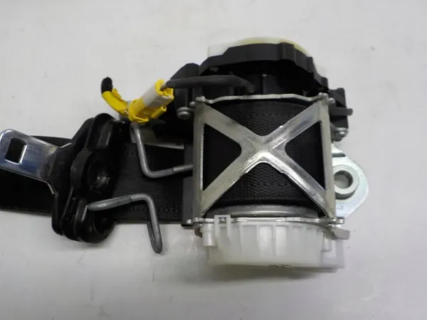 Lancia Delta Gurtstraffer OEM 07355269740 image 4