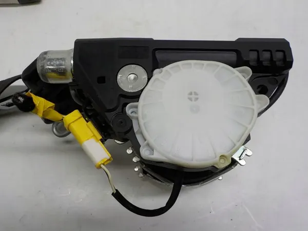 Lancia Delta Gurtstraffer OEM 07355269740 image 5