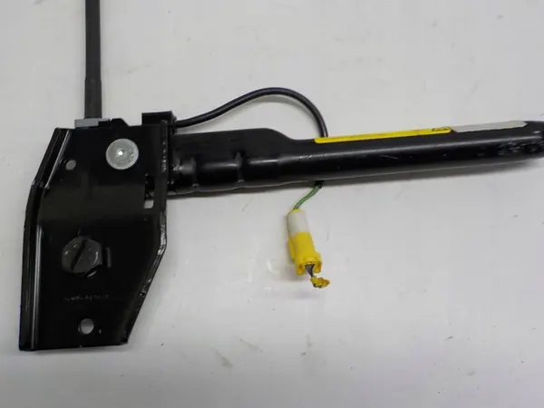 Lancia Delta Gurtstraffer OEM 07355269740 image 8