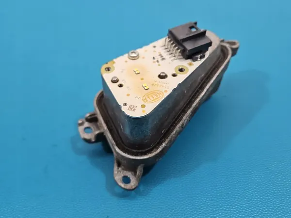 Renault Kadjar Lamp Module 196235-01 image 2