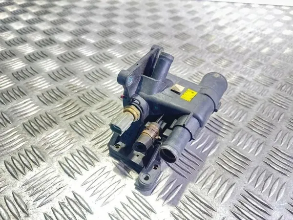 Carcaça do termóstato OEM 6G9G8K556AA para Ford C-Max 1.8 image 2