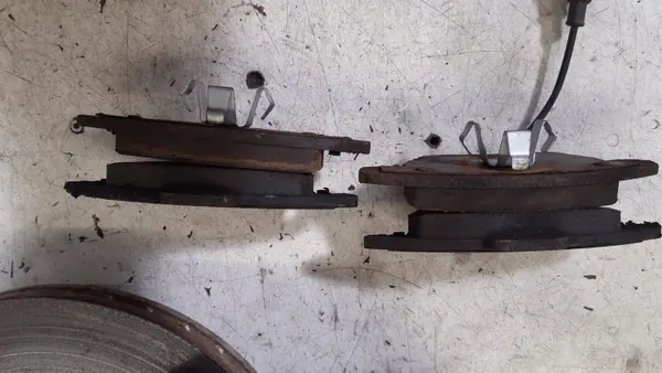 Corexx fram bromsskivor och klossar OEM Audi A3 8P image 4