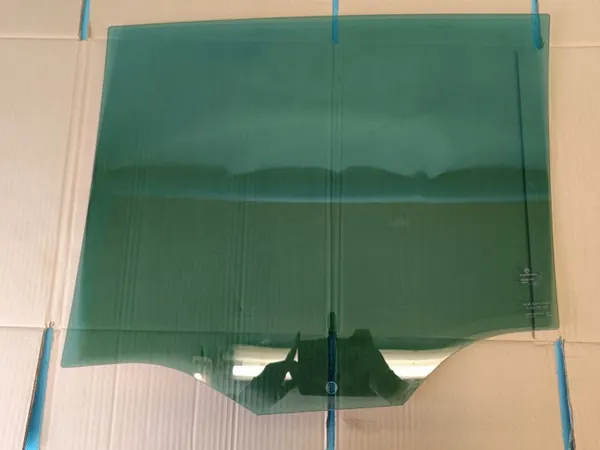 Vidrio puerta trasera derecha OEM 5NA845026A VW Tiguan image 3