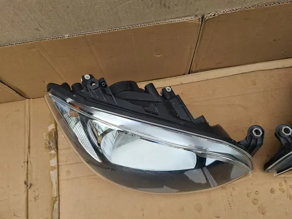 Oikea Etuvalo Skoda Citigo OE 1ST941016D image 2