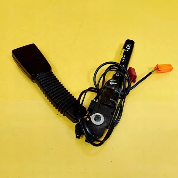 Rechter vorderer Gurtverschluss OEM DRC100210 Ford image 4