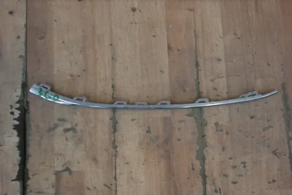 VW Passat B8 Etupuskuri kromireunus image 3