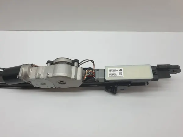 Motor de puerta corredera OEM 68368918AF Chrysler image 4