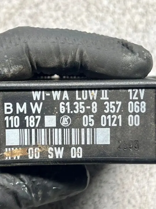 Relé BMW OEM 61358357068 para 3 Series Coupé image 3