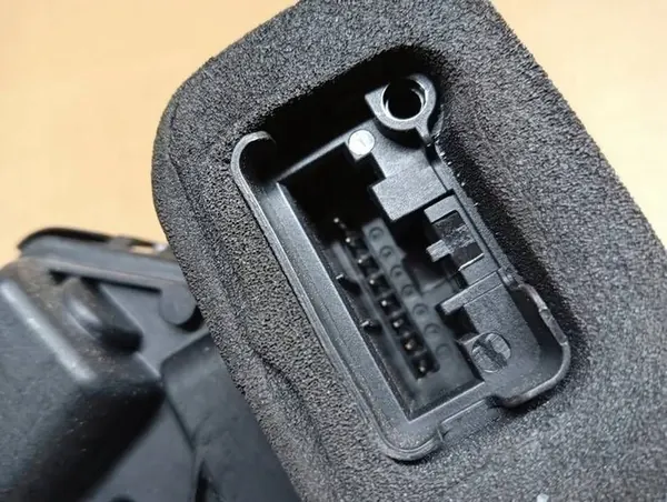 SKODA SUPERB 3 LIFT 2.0 TDI 2023 Lås Bakdörr Vänster OEM image 4