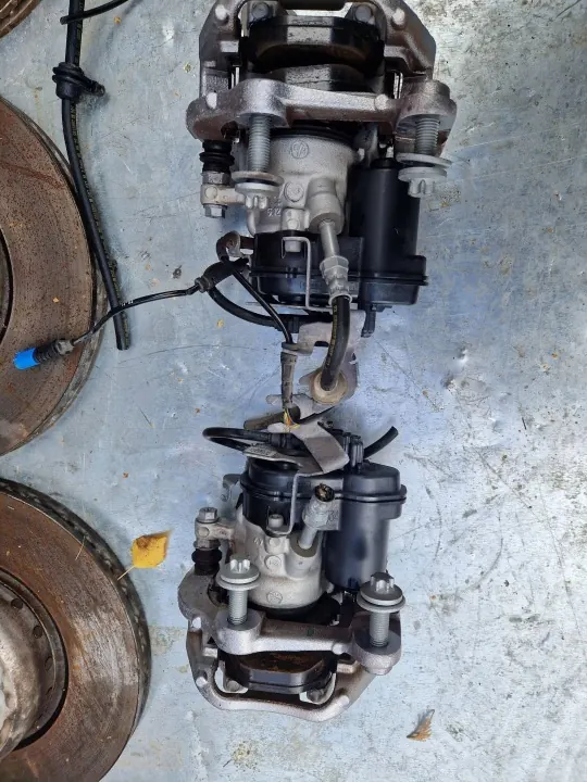 BMW X4 G02/X3 G01 Remschijf & -remklauw set KK390547L3 image 8