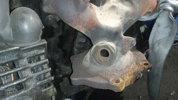 Pakoputken keräin OEM 2625659 Nissan Murano 3.5L image 3