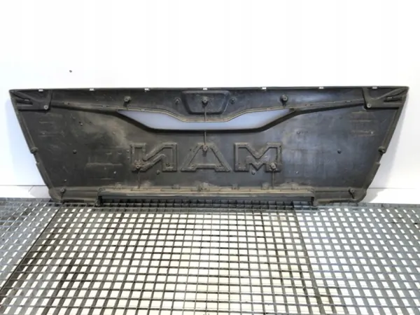 MAN TGX Grill OEM 81611506094 - Begagnat image 3
