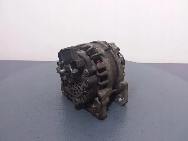 Dacia Sandero II 1.2B 16V Vaihtovirtageneraattori 231008386R image 3