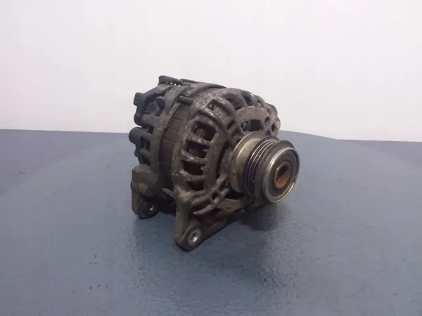 Dacia Sandero II 1.2B 16V Vaihtovirtageneraattori 231008386R image 4