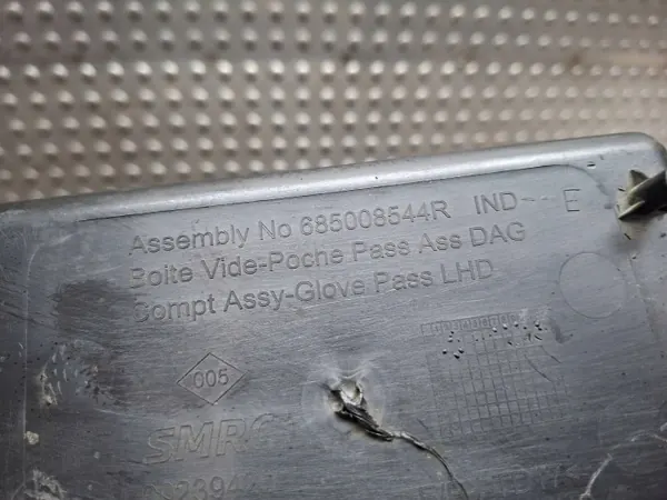 Gebruikt handschoenenkastje OEM S26301327 voor Dacia Sandero III image 5