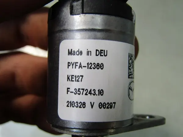 Mazda Nokka-akselin Anturi OEM PYFA-12360 image 6