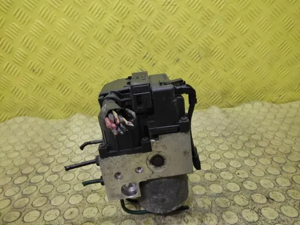 Bomba ABS Renault OEM 0265216678 - Usado image 3