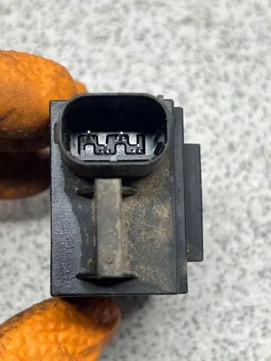 Sensor AUC BMW OEM 64116917001 - Usado image 4