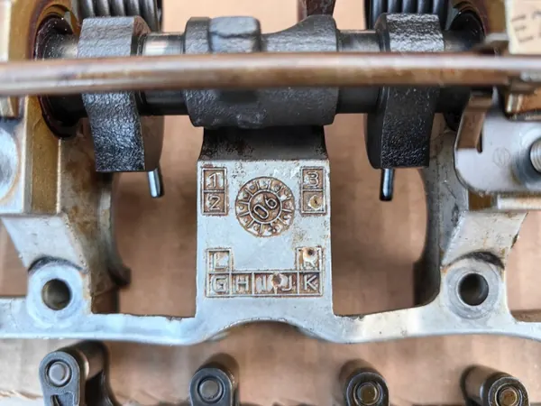 Arbre à cames excentrique BMW N42 N46 OEM - Complet image 5