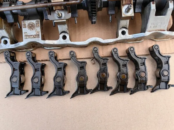 Arbre à cames excentrique BMW N42 N46 OEM - Complet image 8