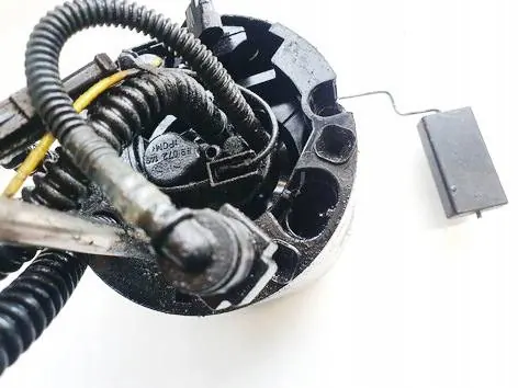 Polttoainepumppu OEM 4f0919050 Audi A6 2008 2.0L image 3