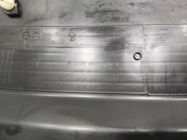 Tesla Model 3 etukannen peite OEM 1081675-00-E image 5