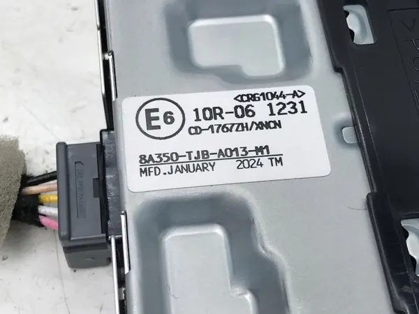 Port USB-C Honda OEM 8A350TJBA013M1 pour ZR-V 2024 image 5
