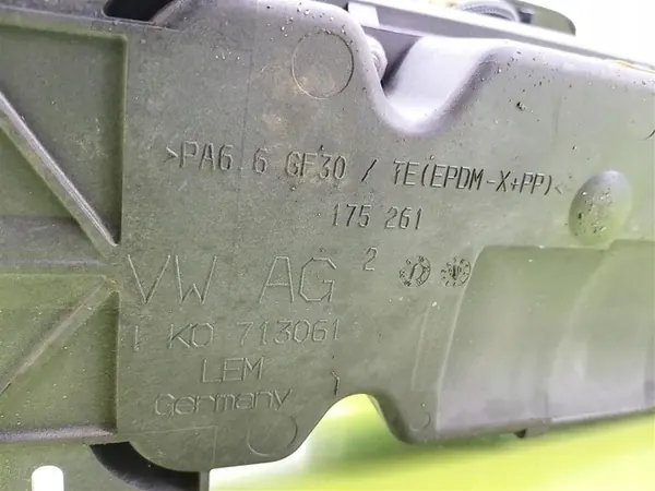 VW Passat B6 Vaihteiston mekanismi OEM 1K0713061 image 6
