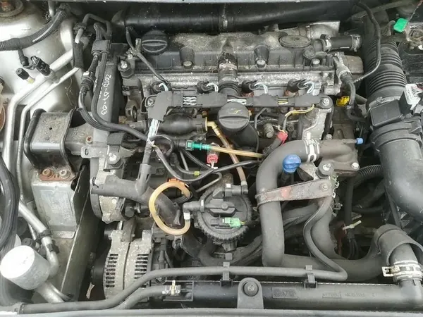 Peugeot 307 Motoroljepanna 2002 2.0L 9641726880 image 6