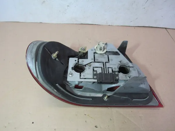 Mercedes-Benz E W210 2000 Rechter achterlicht image 4