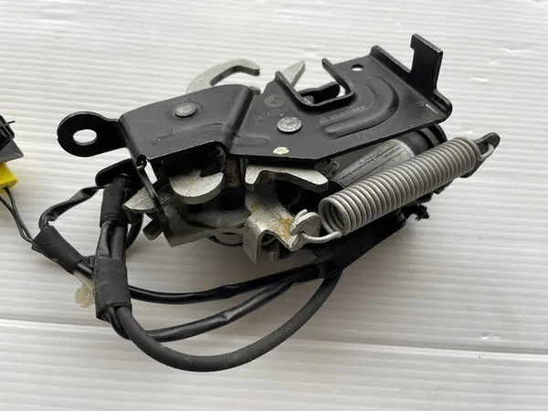 BMW G30 G32 G11 Aktiv Huvenlås Vänster 7347410 image 3