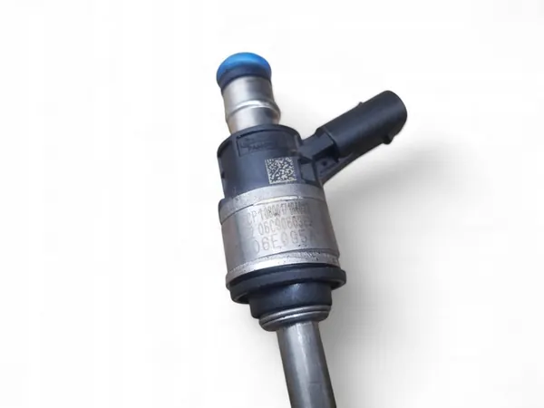 Iniettore carburante Audi Q7 4M image 4