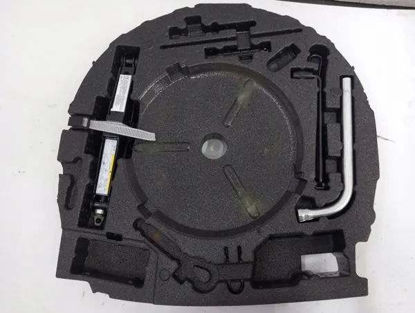 Tapis de coffre Audi A1 OEM 82A012109A image 2