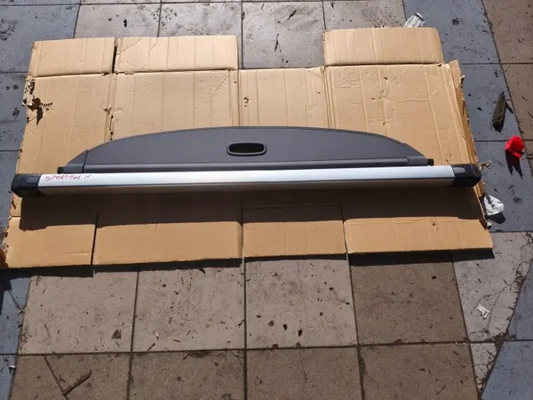 KIA SPORTAGE IV bagageutrymmesrullgardin OEM S000-D9000 silver image 2