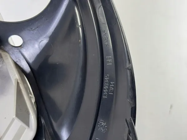 Grelha de sinal de viragem halógena esquerda dianteira Opel Astra J Lift image 4